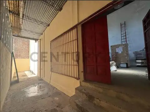 Rivadavia 900, Piso 0
