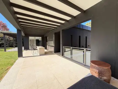 Casa en Alquiler al Sur
