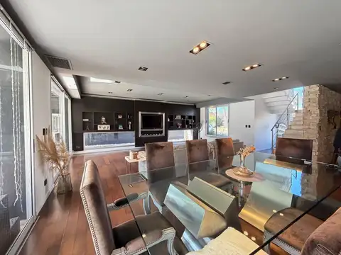 Casa en Alquiler de 3 dormitorios