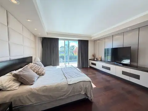 Casa en Alquiler en Funes, USD 4.500