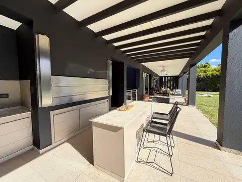 Casa en Alquiler de 3 dormitorios