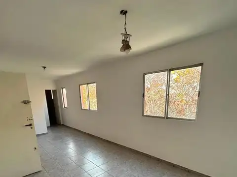 Hermosa y funcional oficina en Moreno centro