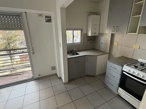 Departamento en Alquiler en Luis Agote, $ 450.000