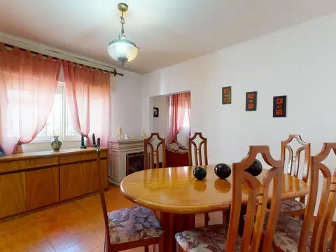19 e/ 69 y 70- CASA DE 2 DOR