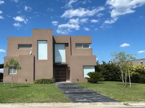 Casa en Venta en San Sebastian, Countries y Barrios Cerrados en Escobar