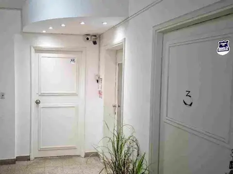 ALQUILER OFICINA VISTA AL FRENTE CALLE CORDOBA