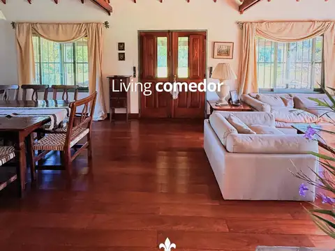 Casa 6 ambientes con 2 baños