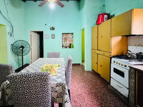 Casa 3 ambientes con 1 baño