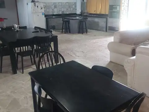 Casa en Alquiler en Villa General San Martin, USD 2.000