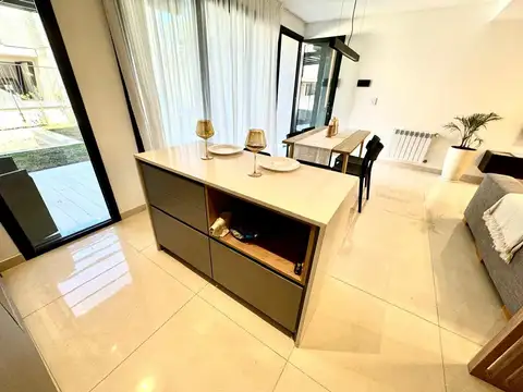 Casa en Venta en Fisherton, Rosario