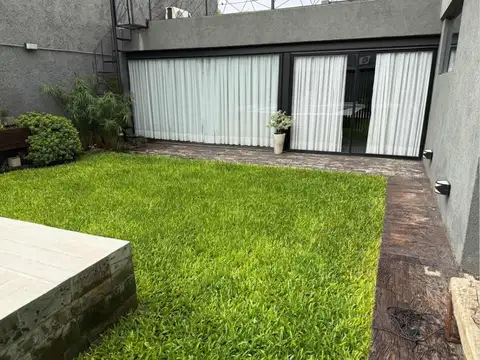 SE VENDE Extraordinaria Casa 4 Dorm B° Los Carolinos