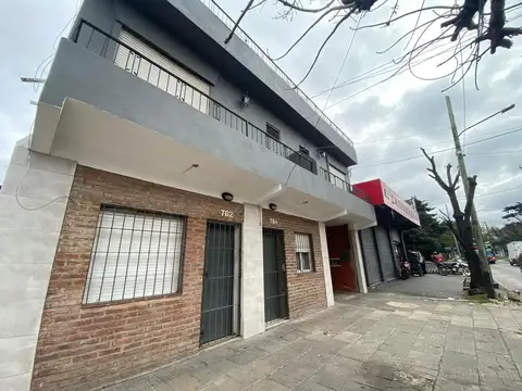 Departamento tipo P.H. de 2 ambientes- ALQUILER- Ituzaingó N