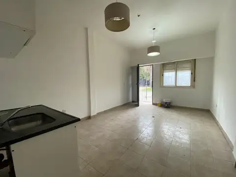 Depto Tipo Casa en Alquiler de 1 dormitorio