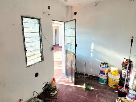 Casa 3 ambientes con 1 baño