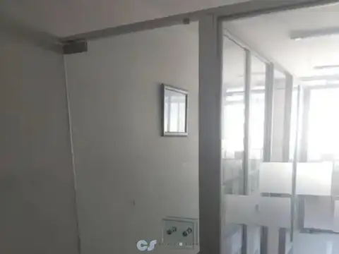 Oficina 2 ambientes con 2 baños