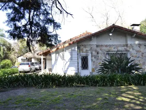Venta Importante Casa Quinta en 477 y 26 - City Bell