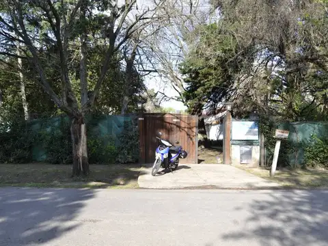 Venta Importante Casa Quinta en 477 y 26 - City Bell