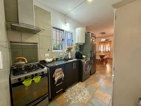 Casa 3 ambientes con 1 baño
