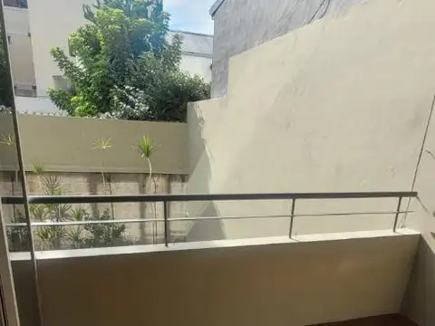 Oficina en Alquiler con 1 cochera