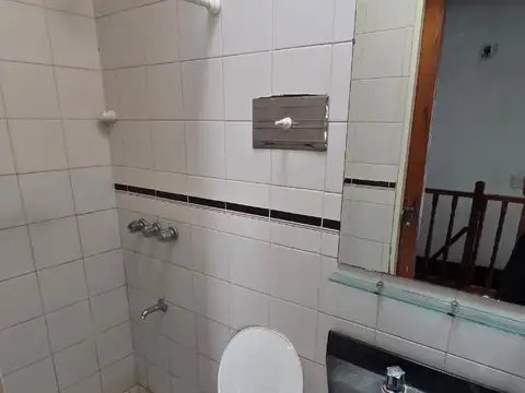 Casa 2 amb con patio,  jardín y parrilla. Ubicado en Azul 298, Monte Grande