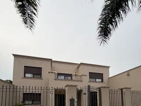 CASA EN VENTA - MERLO