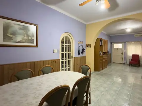 VENTA CASA 7 AMBIENTES JARDIN Y PILETA VILLA MAIPU