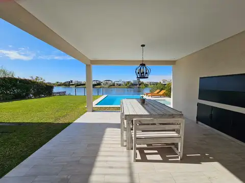 Alquiler temporario - casa a la laguna en villanueva