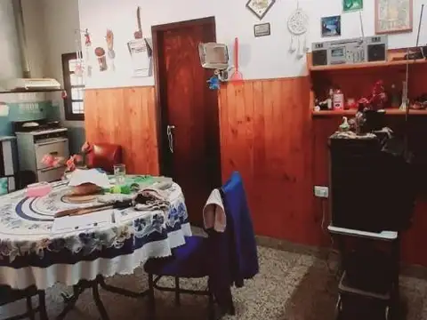 CASA 3 DORMITORIOS CON PATIO