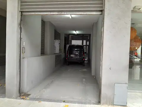 Cochera Doble con Baulera en Villa Urquiza