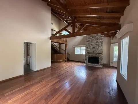 Casa en Venta en La Cascada Country Club, USD 214.000