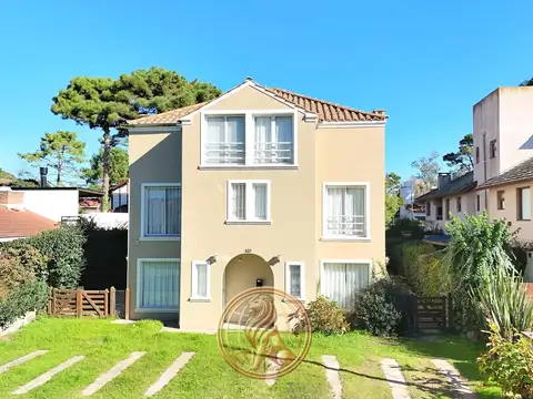 VENTA TRIPLEX PINAMAR FINANCIA PERMUTA OPORTUNIDAD