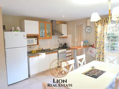 De Los Escualos al 906