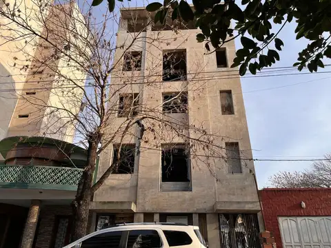 Edificio en construcción en venta en La Plata
