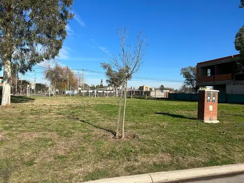 Lote en venta en Barrio Santo Tomás Derqui Pilar