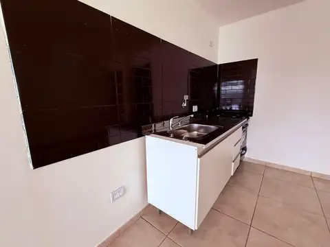 Departamento en Alquiler en Quilmes, $ 450.000