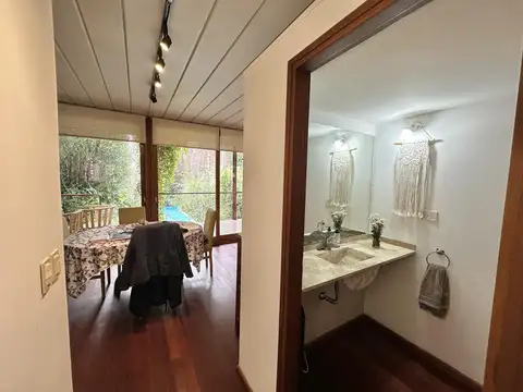 Casa en Venta de diseño contemporáneo, jardín y arquitectura singular. Piscina. Centro Campana