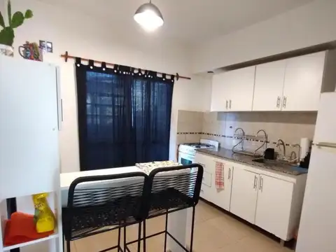 Holanda e/ Intendente Pérez Quintana y Profesor Carlos Bagna