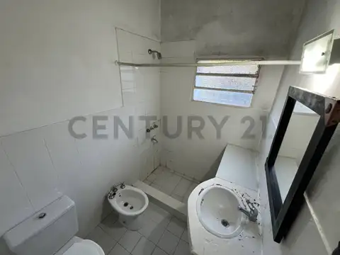 calle 454 entre 20 y 21 1600, Piso 0