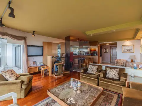 Departamento en Venta con 2 cocheras