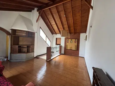 Depto Tipo Casa en Venta de 3 ambientes