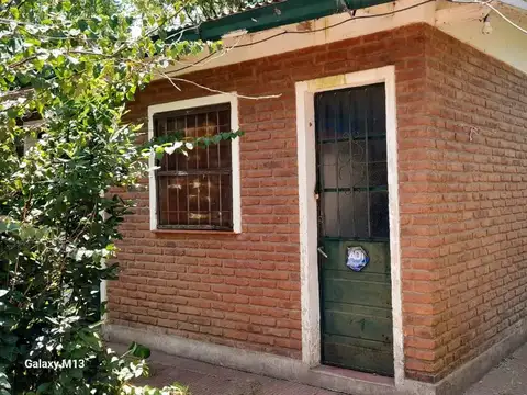 VENTA- CASA CON PARQUE EN LAGUNA CENTRO CHASCOMÚS