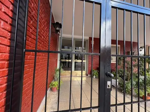 Caseros 700, Piso 4
