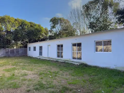 Casa 4 ambientes con 1 baño