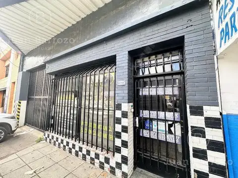 Av. H Yrigoyen al 6700