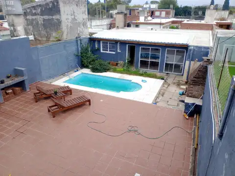 Casa 6 ambientes con 3 baños