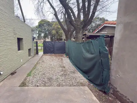 Casa en Alquiler con 1 cochera