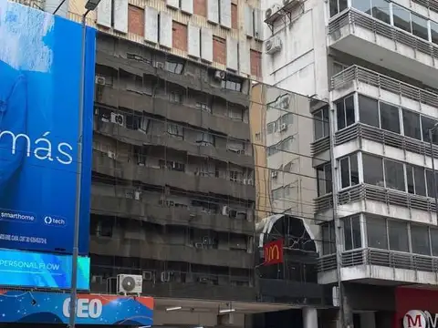 Cochera en venta con escritura | Edificio Shell – Centro