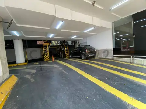Avenida General Paz 100, Piso 0