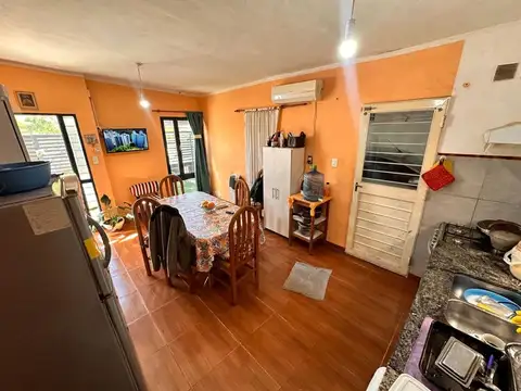 Casa 3 ambientes con 1 baño