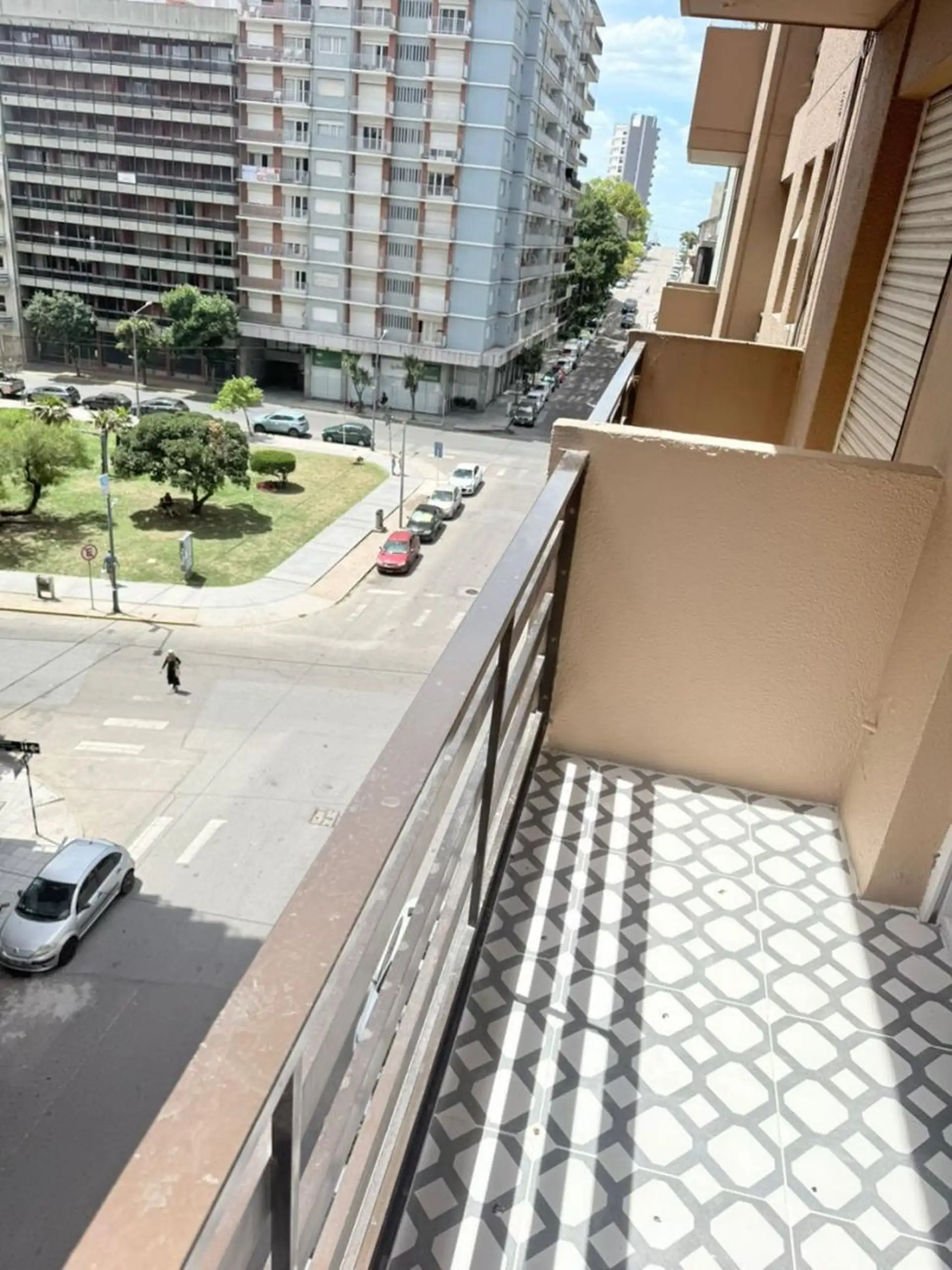 Departamento en venta 3 ambientes reciclado a nuevo con balcón Zona Centro